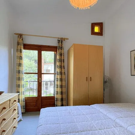 Seahouse With View Apartament *